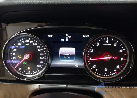 2018 Mercedes-Benz E 300 4Matic из США, поврежденный, VIN WDDZF4KB4JA377217